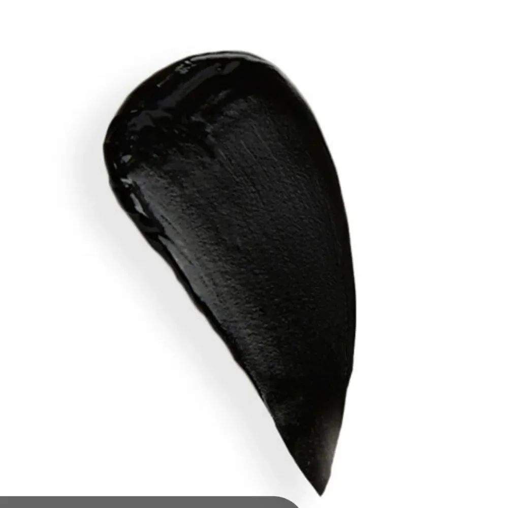 Revolution Beauty Ghostin Black Velvet Lip Set